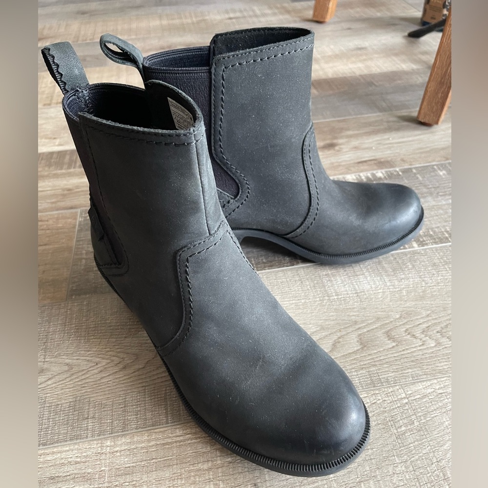 teva ankle boots womens